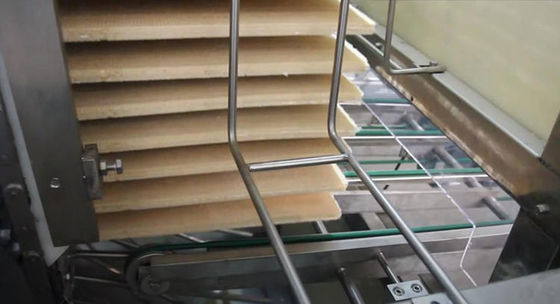 Cookie Material Biscuit Sandwiching Machine CE Ice Cream Cone Machine