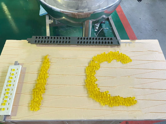 PLC Jelly Gummy Candy Sweets Candies Depositor Making Machine 6.5 KW